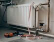 Narzędzia hydrauliczne używane do montażu grzejnika